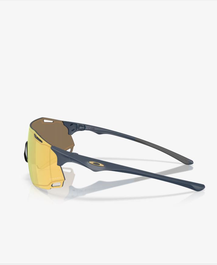 Oakley Cybr Dyno OO9513 D-0639 occhiale da sole laterale